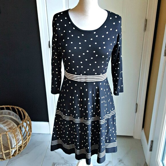 NWOT! POLKA DOT SWEATER KNIT DRESS SZ M - Picture 1 of 5